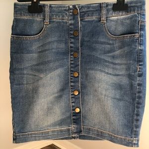 Button jean skirt